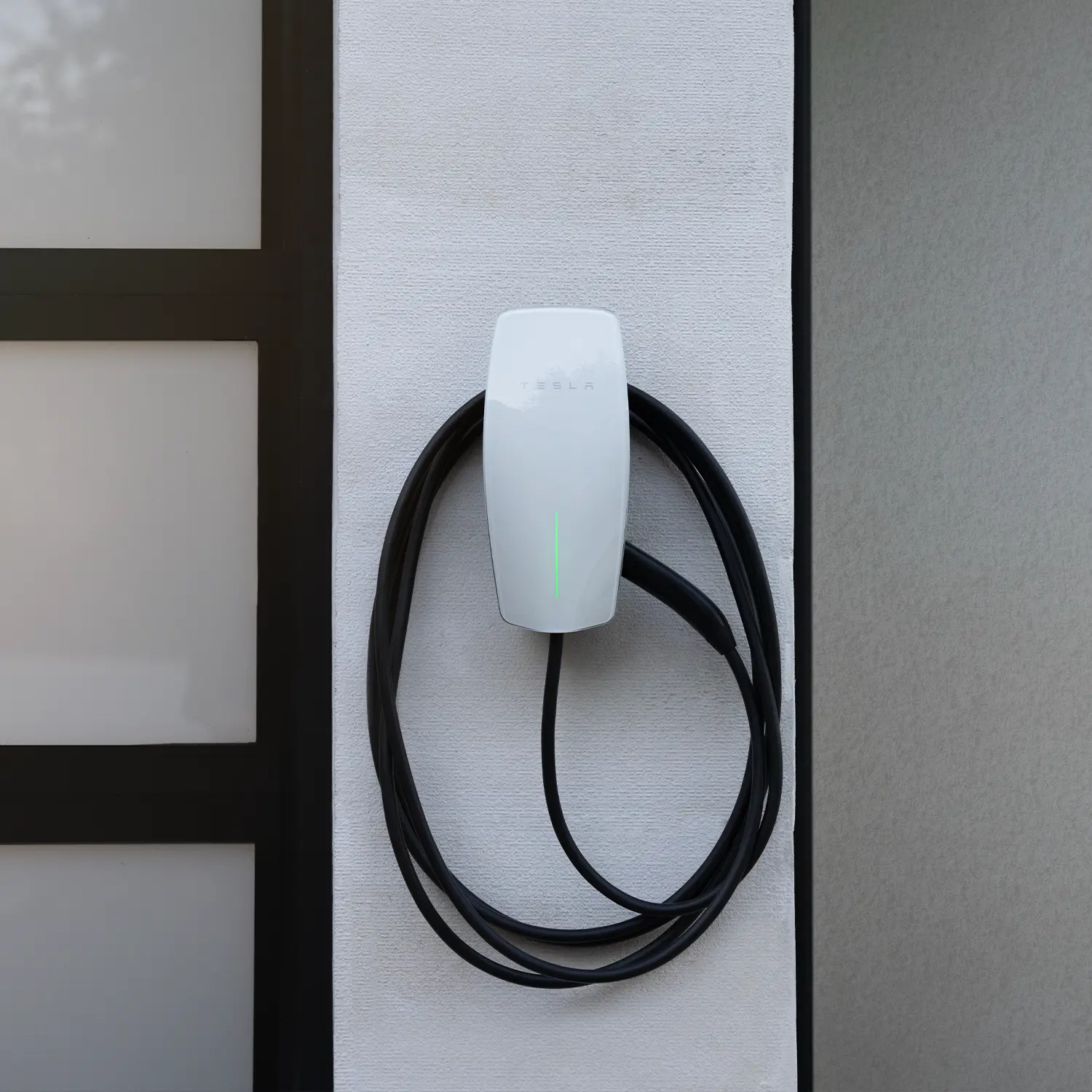Solar panels, home energy storage and EV charging solutions