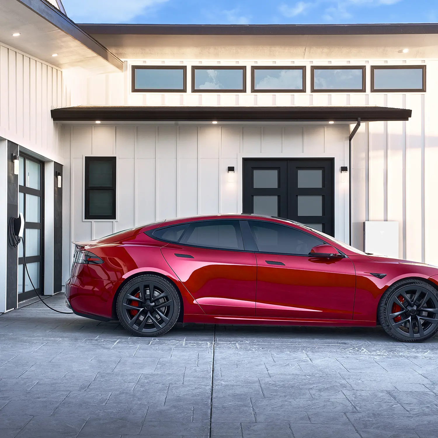 Solar panels, home energy storage and EV charging solutions